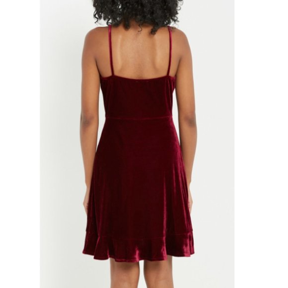 Black Velvet Faux Wrap Ruffle Cocktail Dress 10 - Picture 4 of 5